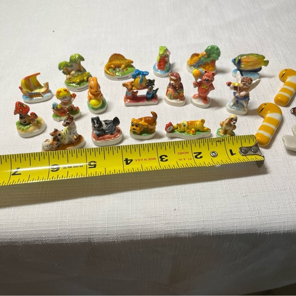 French FEVE figurines, porcelain. King Cakes. Collectibles. Vintage hand-painted - Picture 6 of 7